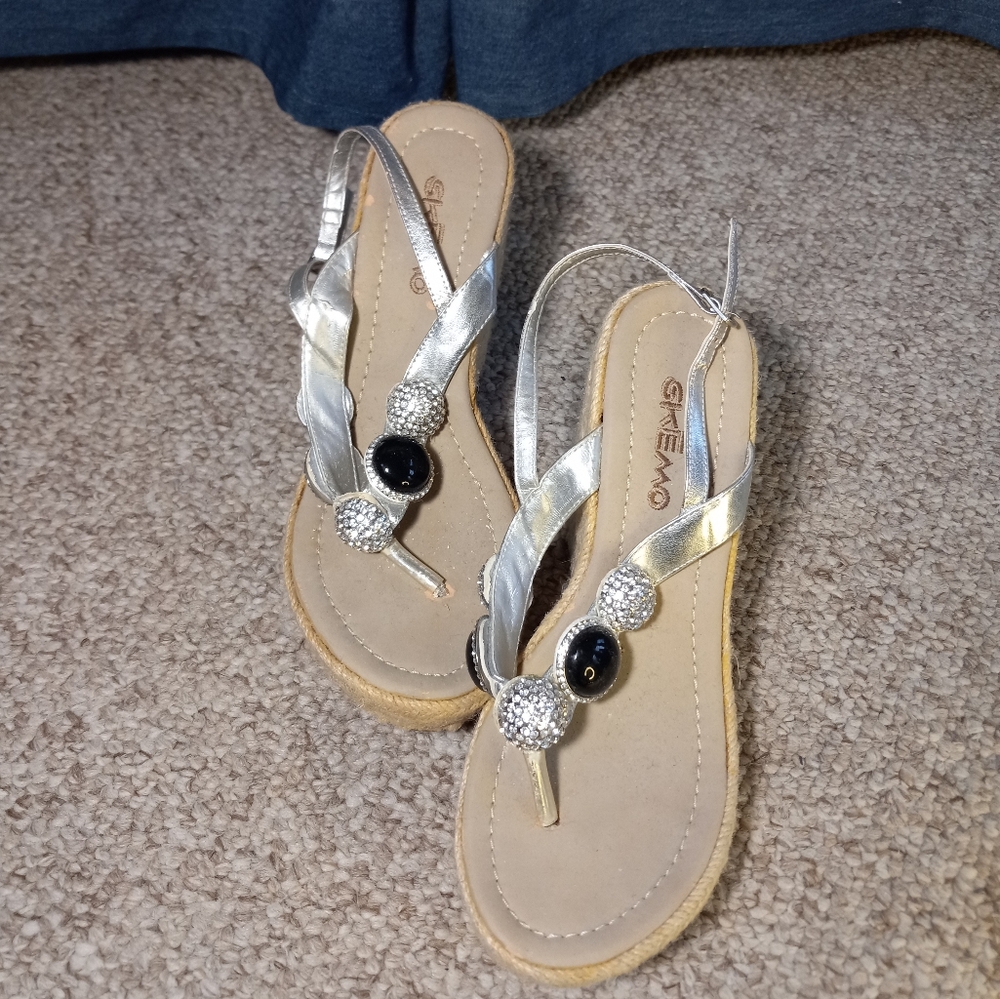 Beige skemo wedges